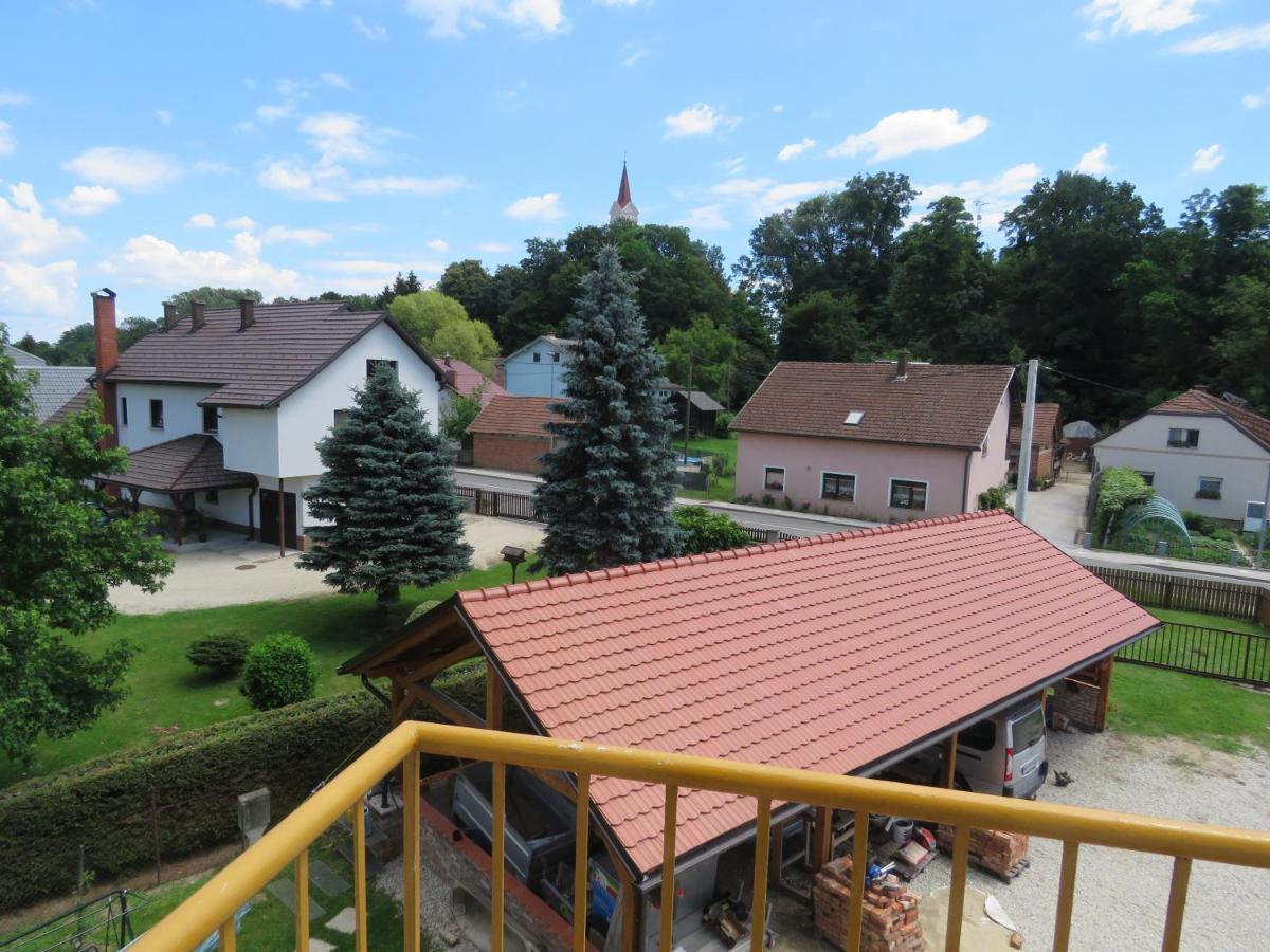 Mill House Apartment And Camping Ljutomer Bagian luar foto